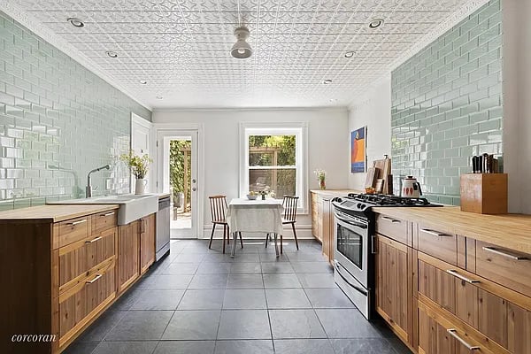 856 Saint John's Place