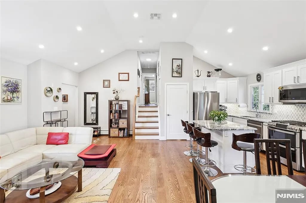 1 Diamond Court
