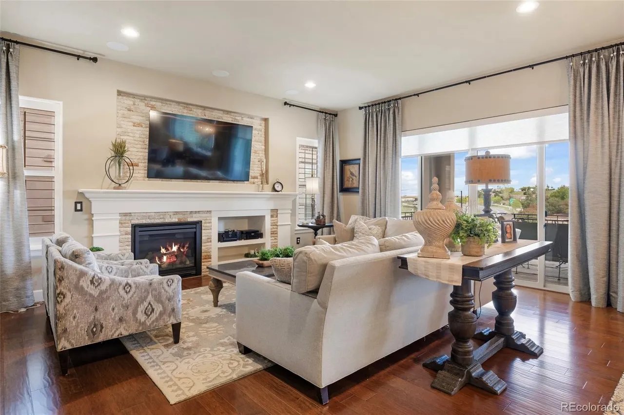 10601 Montecito Dr