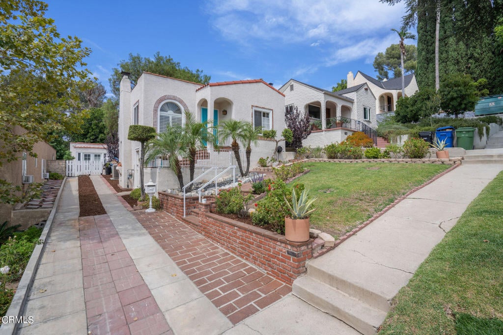 1527 Linda Rosa Ave