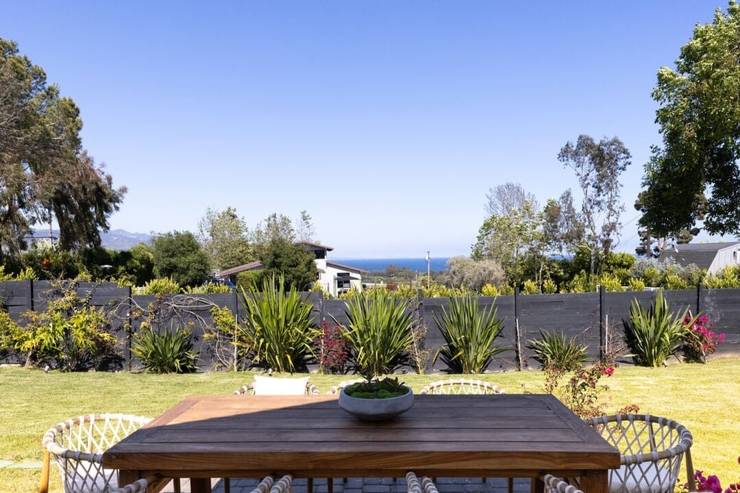 Echelon Pavilion, Grayfox St, 90265