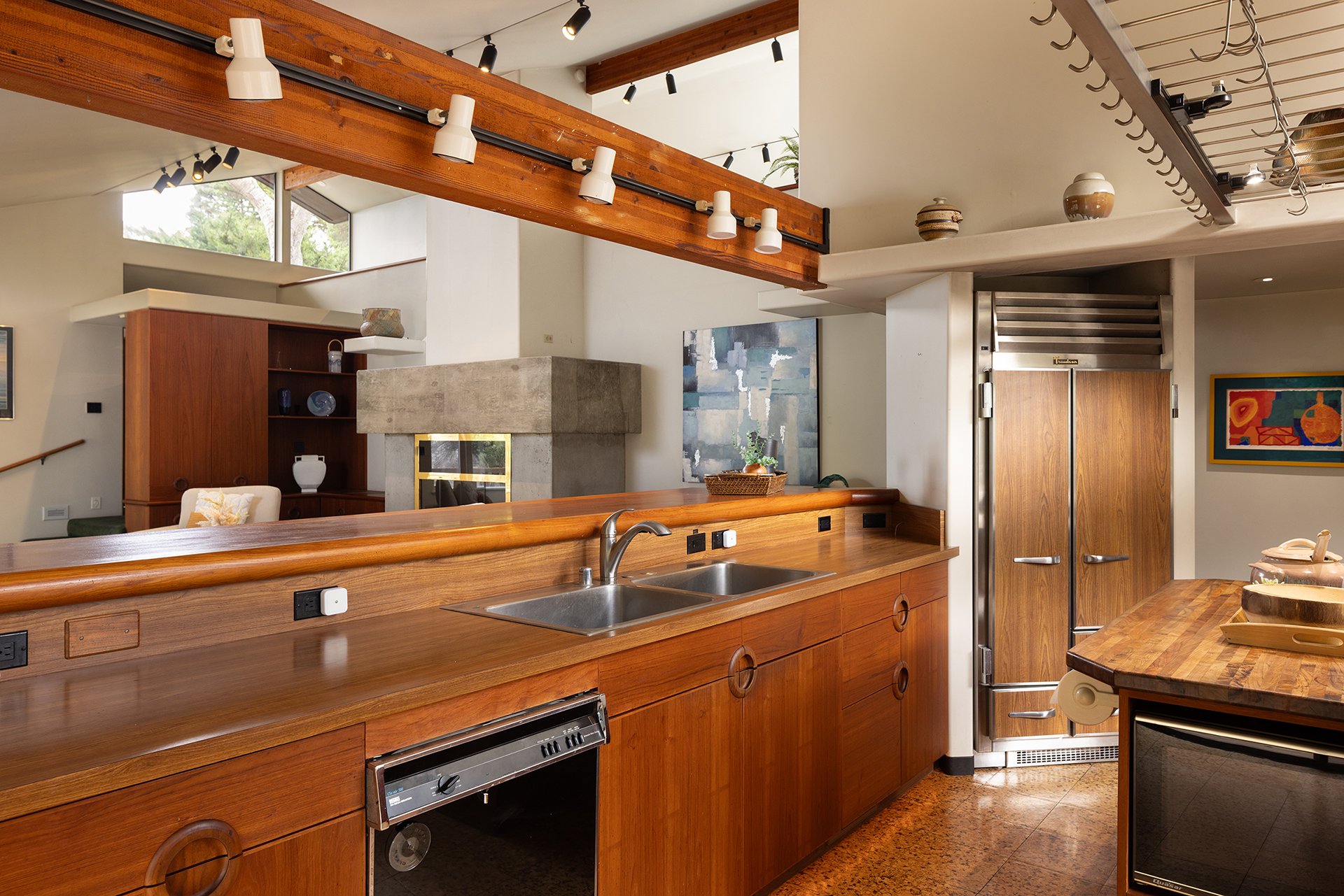 Carmel Bayview Retreat - 571 Viejo Rd