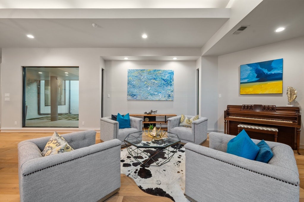 3200 Three Rivers