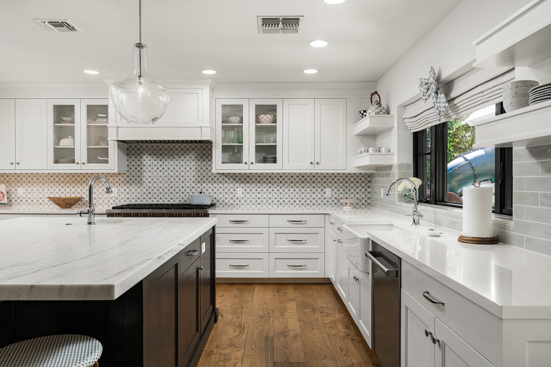 3628 N 49TH Place