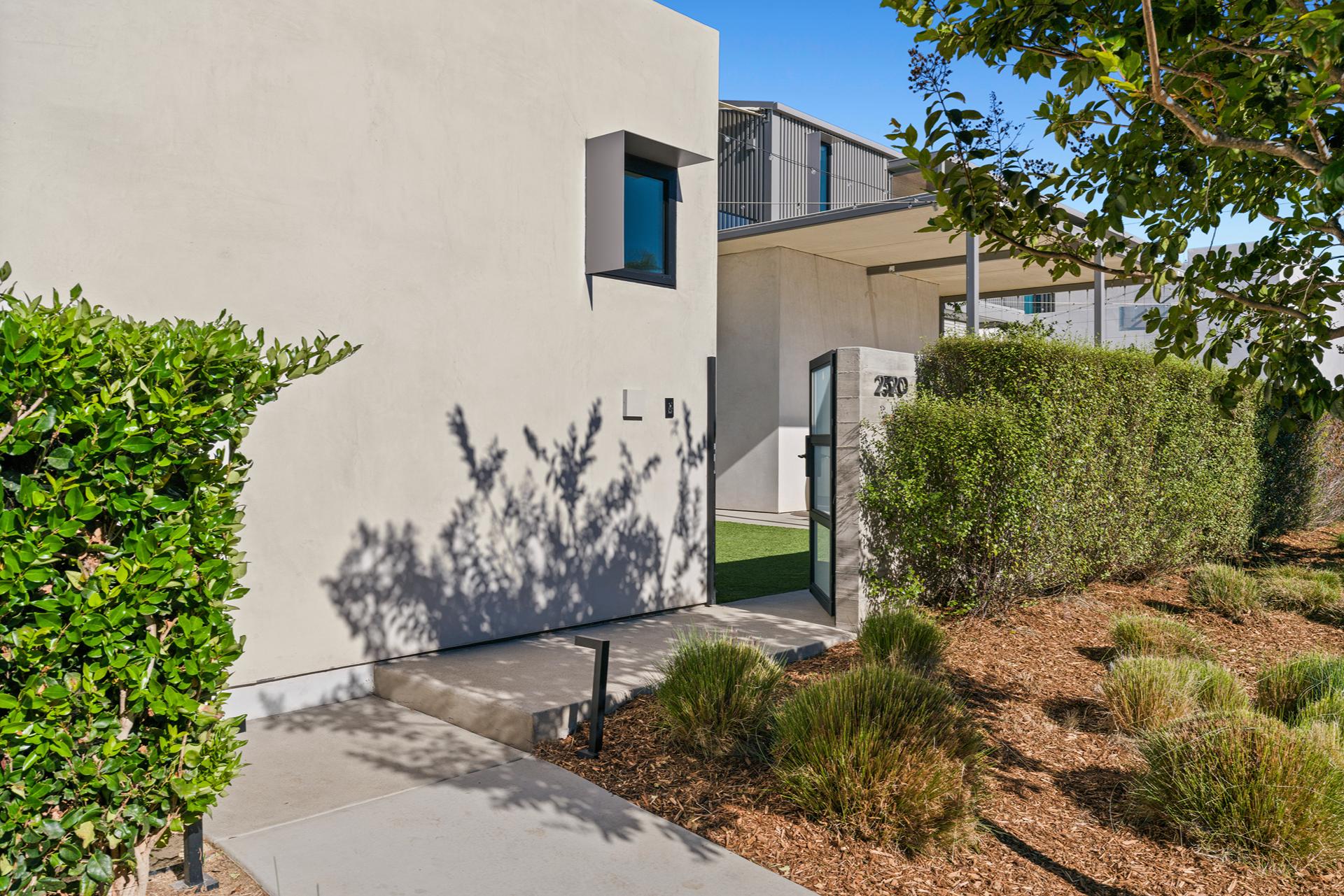 2320 Clay Street