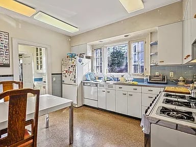 55 Hillside Ave