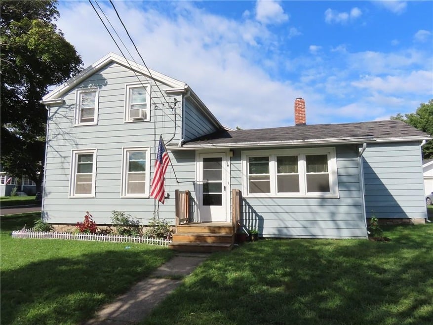 16 Maple Ave