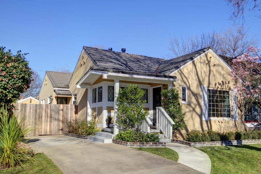 Just Listed! Stunning Land Park 3 Bedroom! a Must See!