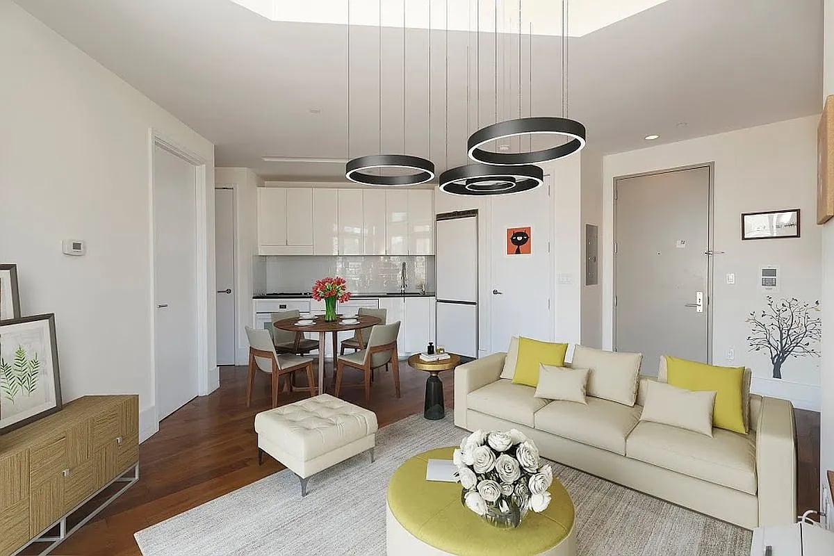 10-17 Jackson Ave #6F