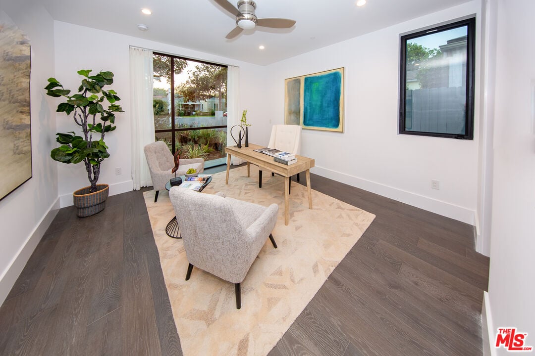 S Sherbourne Dr, 90035