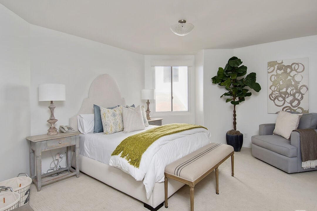 Solis Crest, Broad Beach Rd, 90265