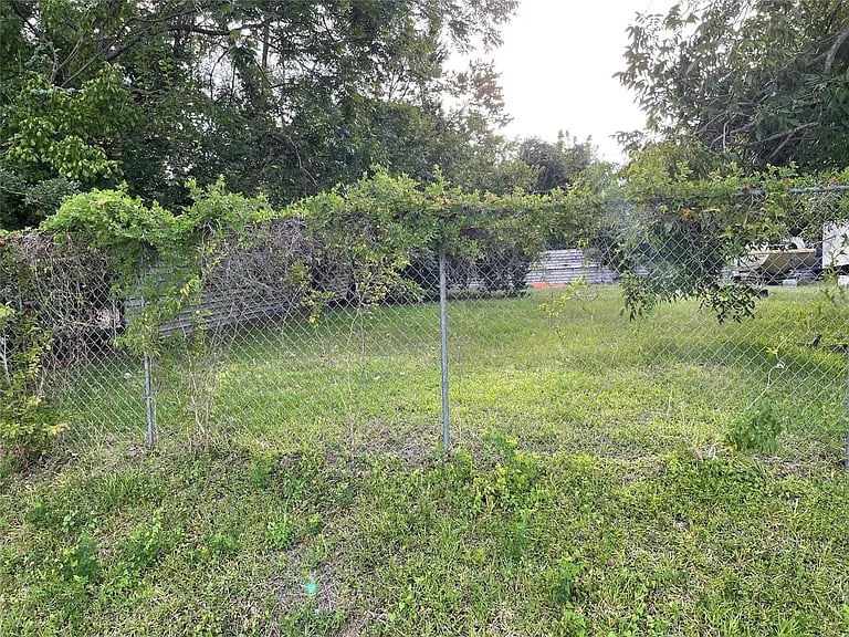 6609 Ezzard Charles Ln