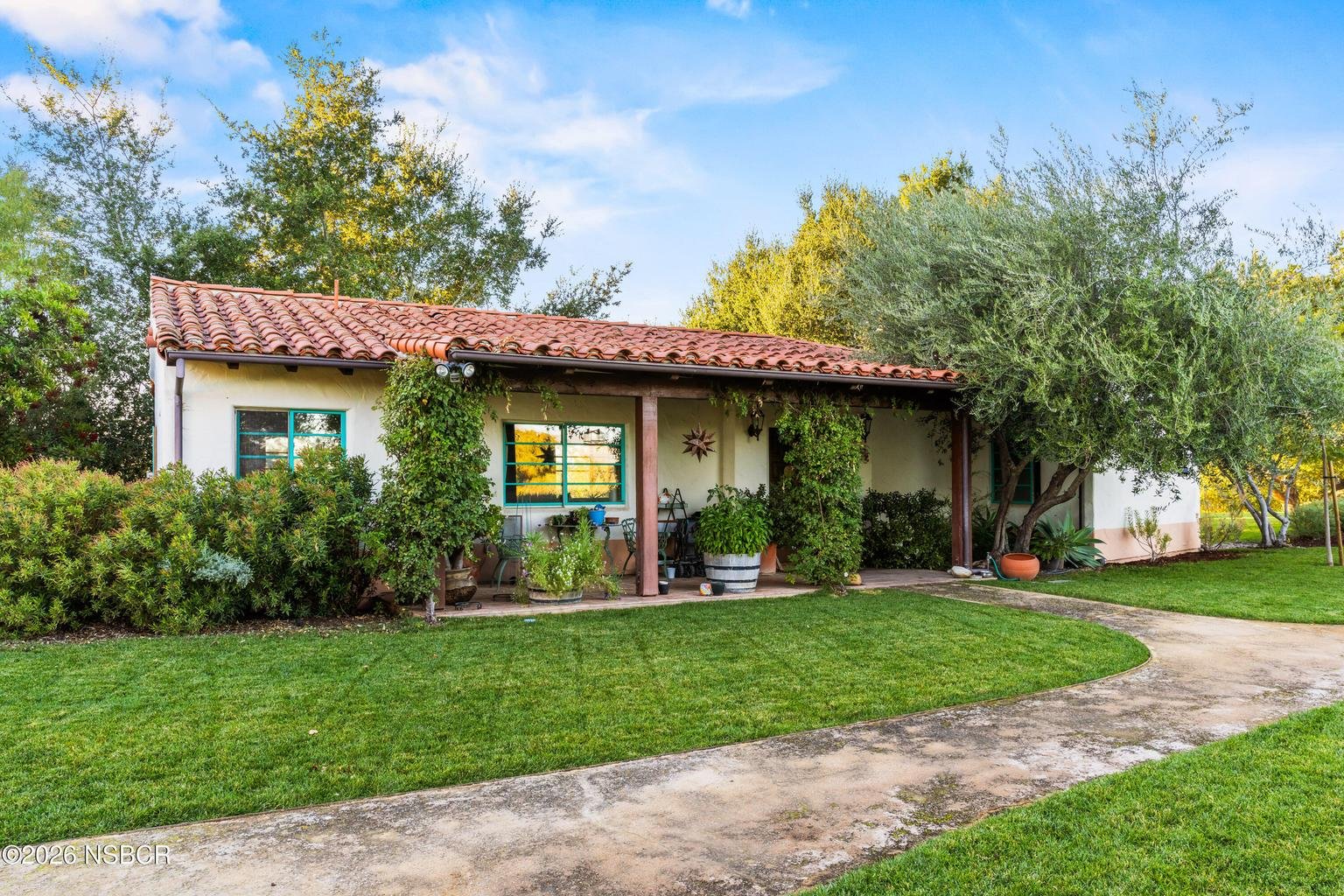 2830 Calzada Ave