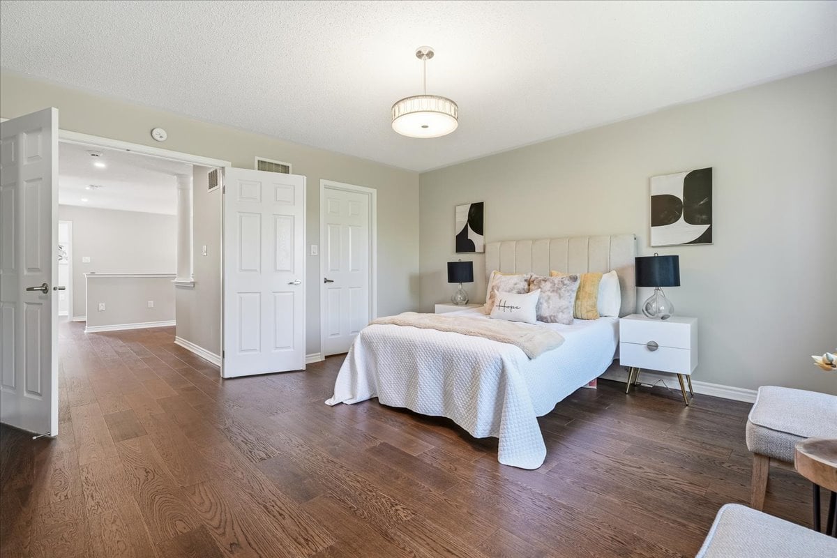 2383 Calloway Dr, Oakville