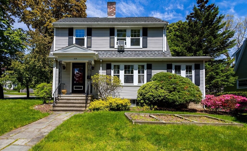 214 Adams Ave