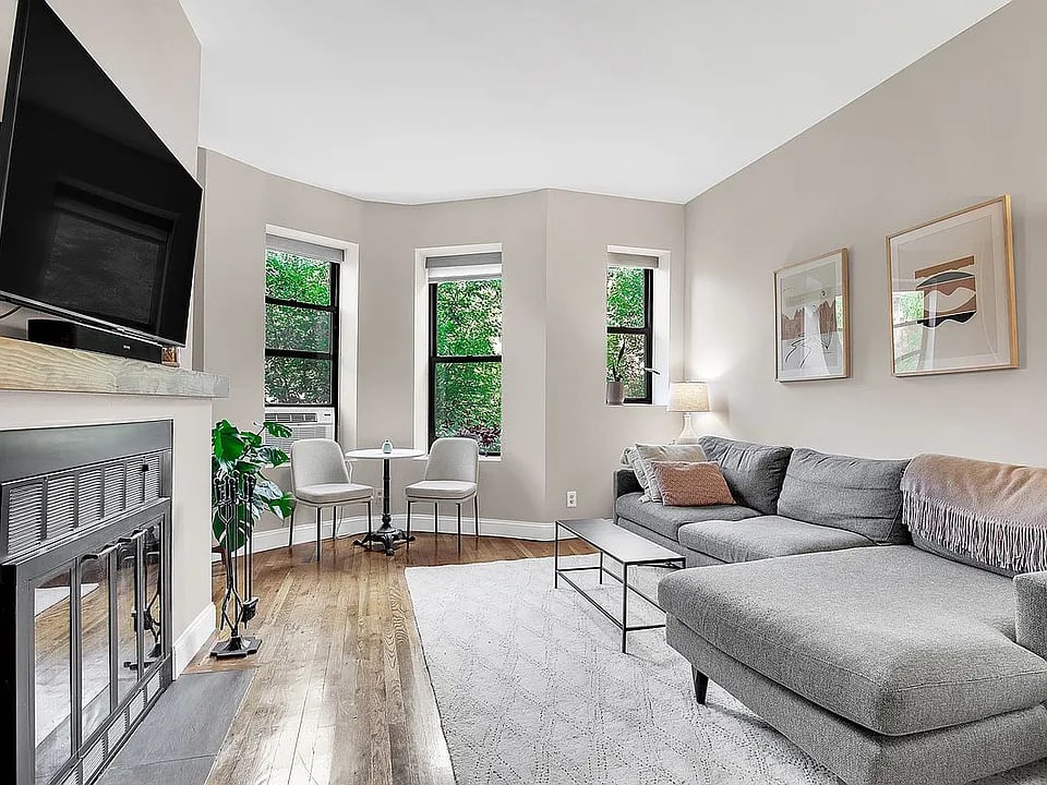 18 Lincoln Pl, #2R