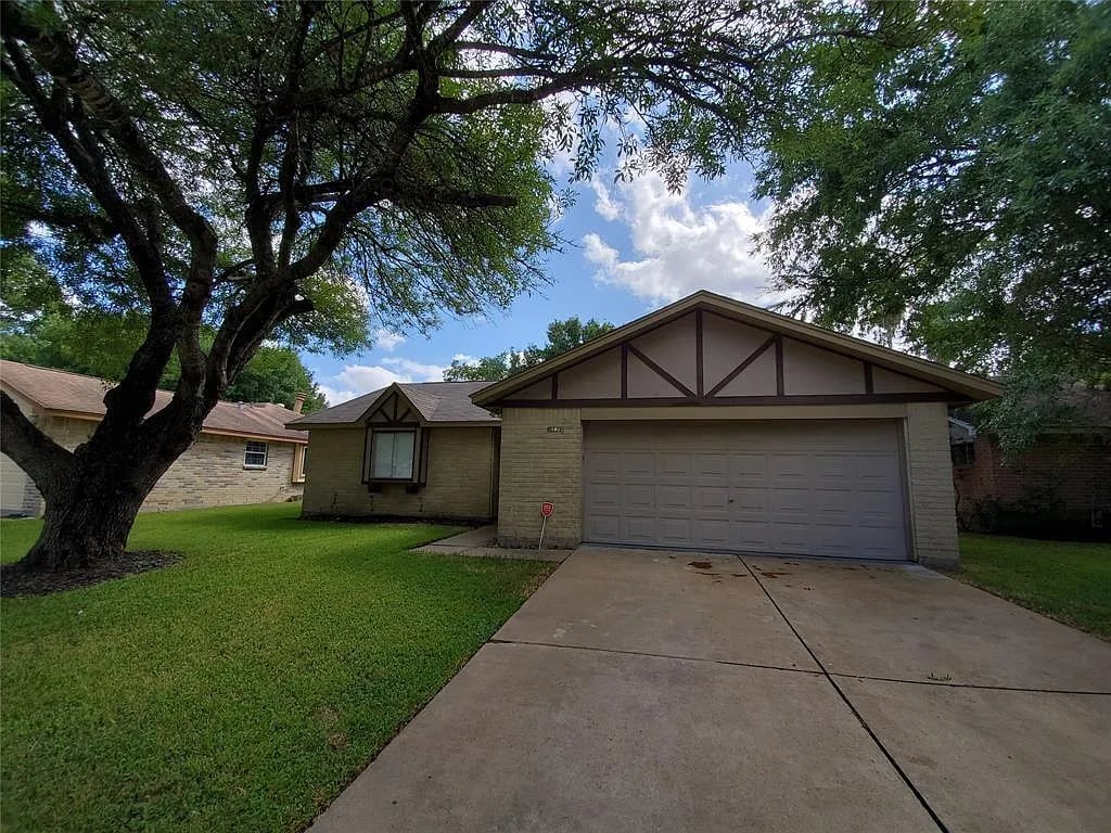 24027 Tayloe House Ln