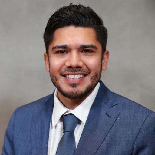 Alex Alba Grand Island, NE Real Estate Agent Headshot