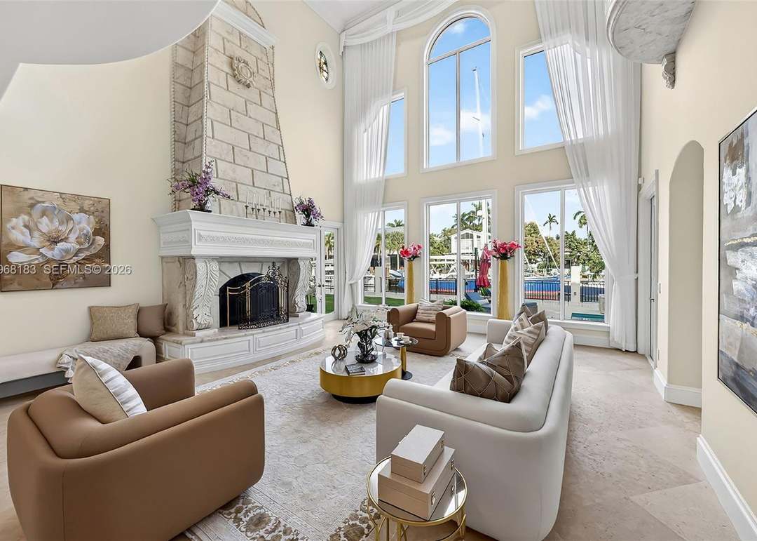 628 Coral Way
