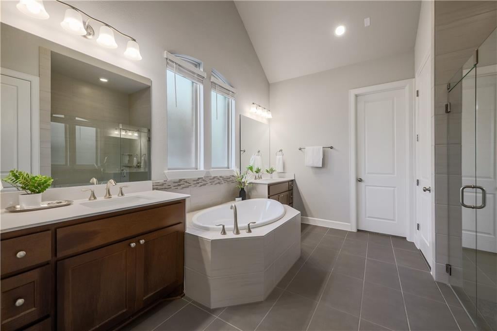 15222 Cabrillo Way