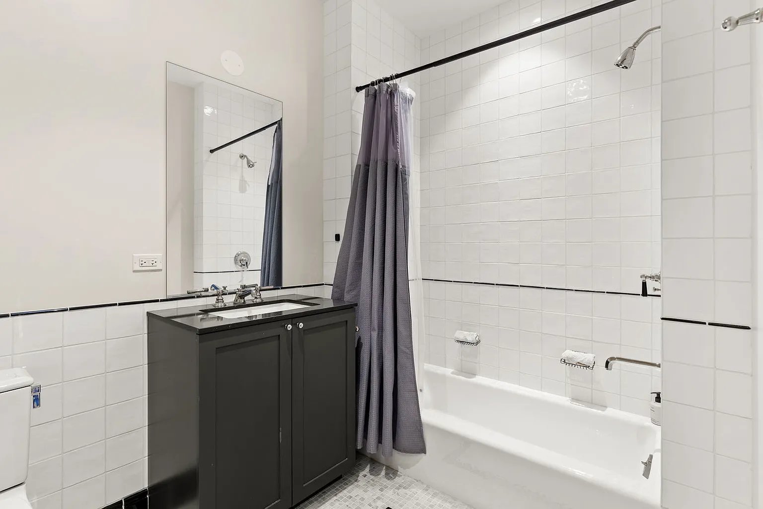 21 N May St, #405