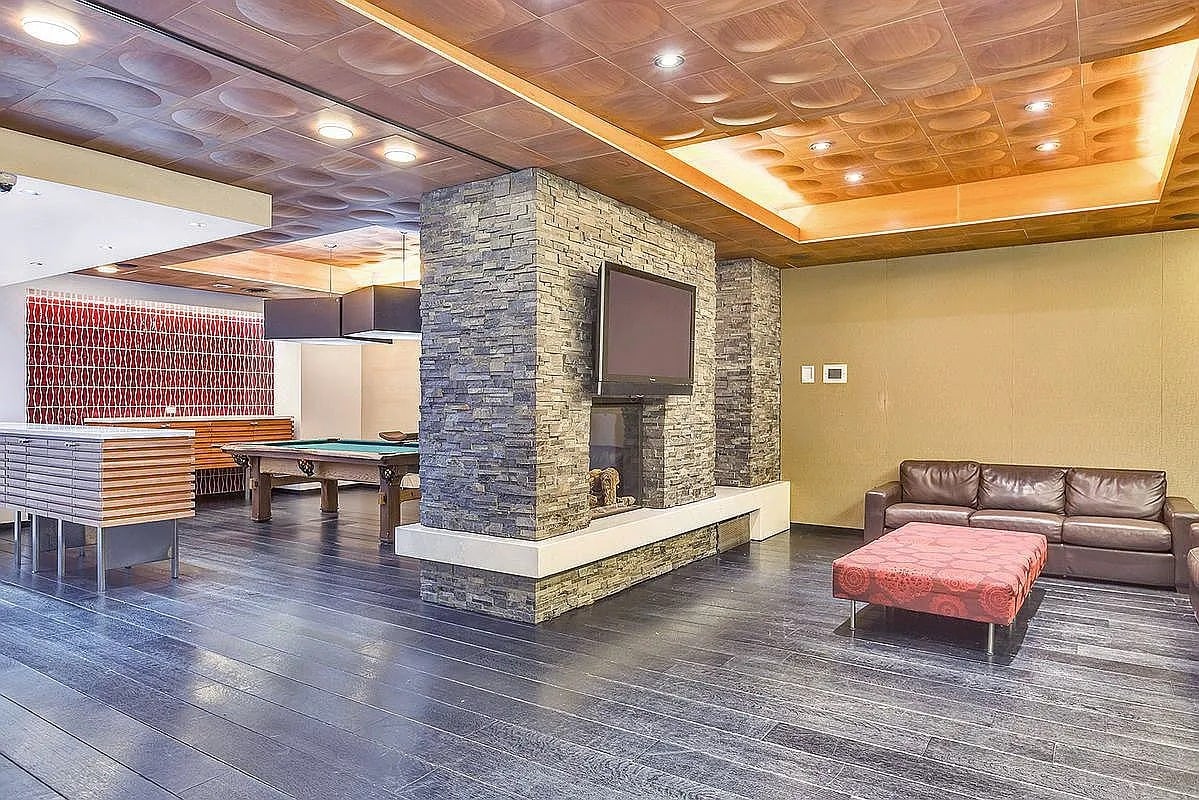 99 John St APT 425