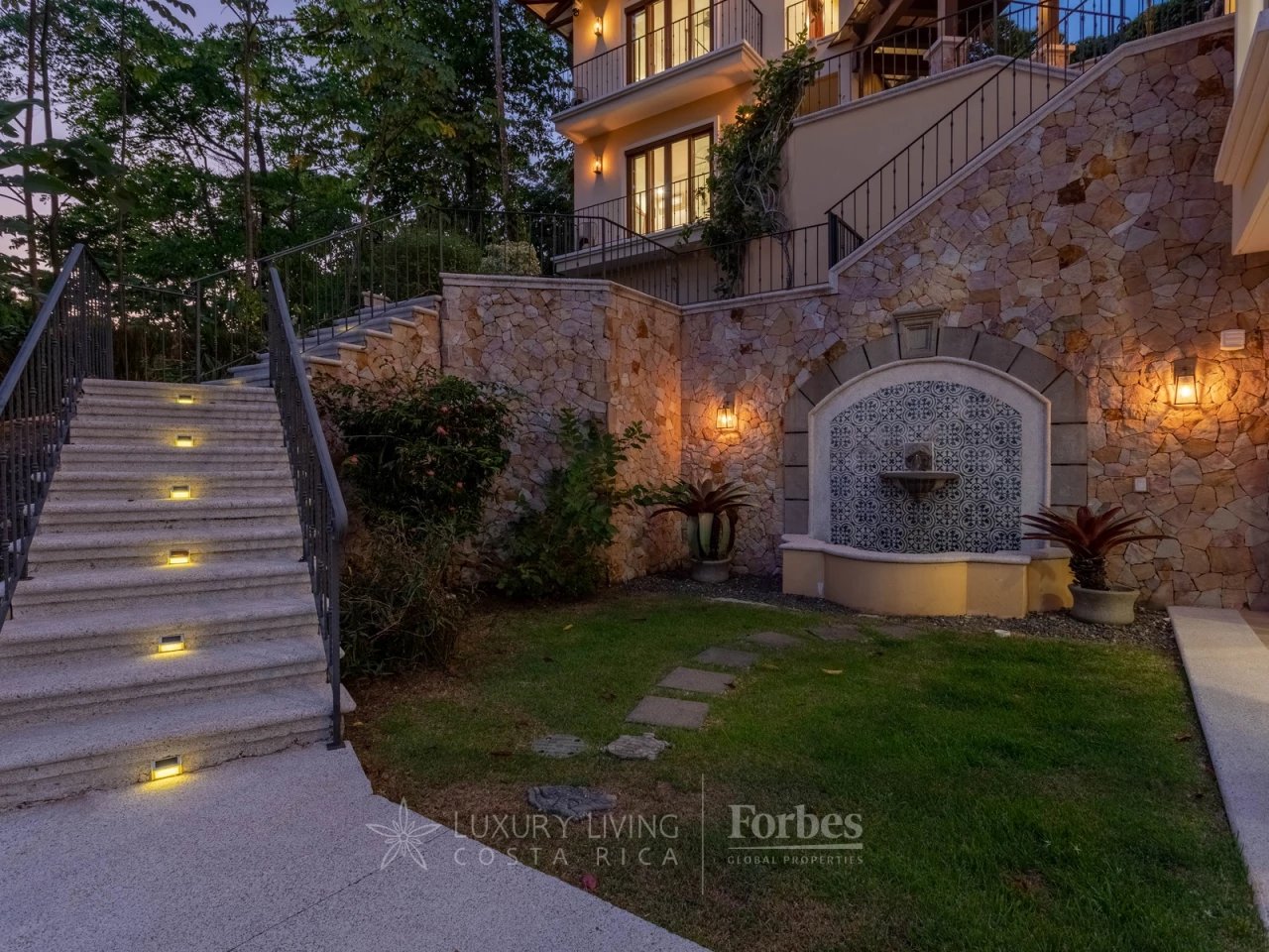 20878 - A Luxurious Sanctuary in Costa Rica's Pacific Jungle