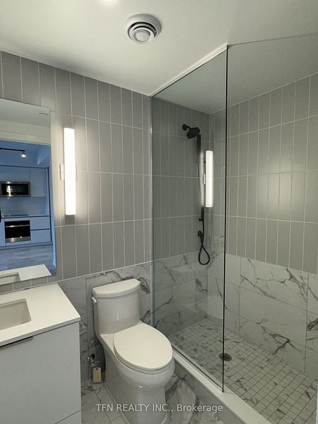 327 King Street W 2008