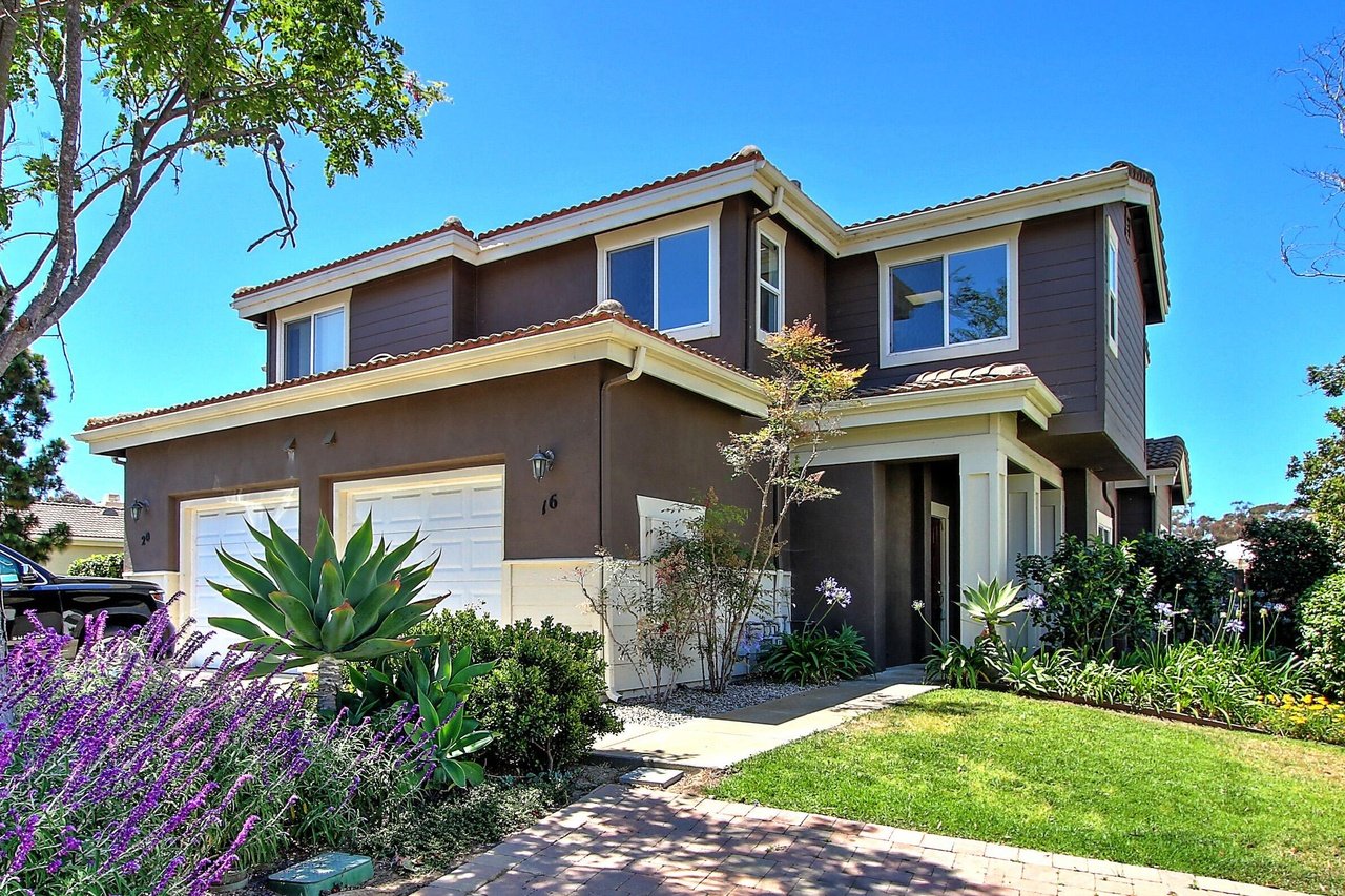 16 Touran Ln