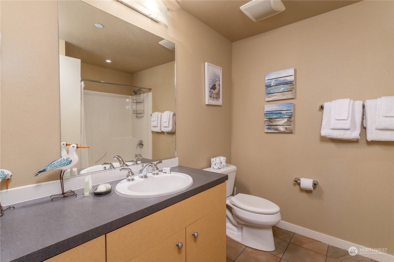 2220 W Woodin Ave #212