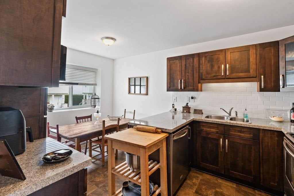 1318 Brunette Ave #5