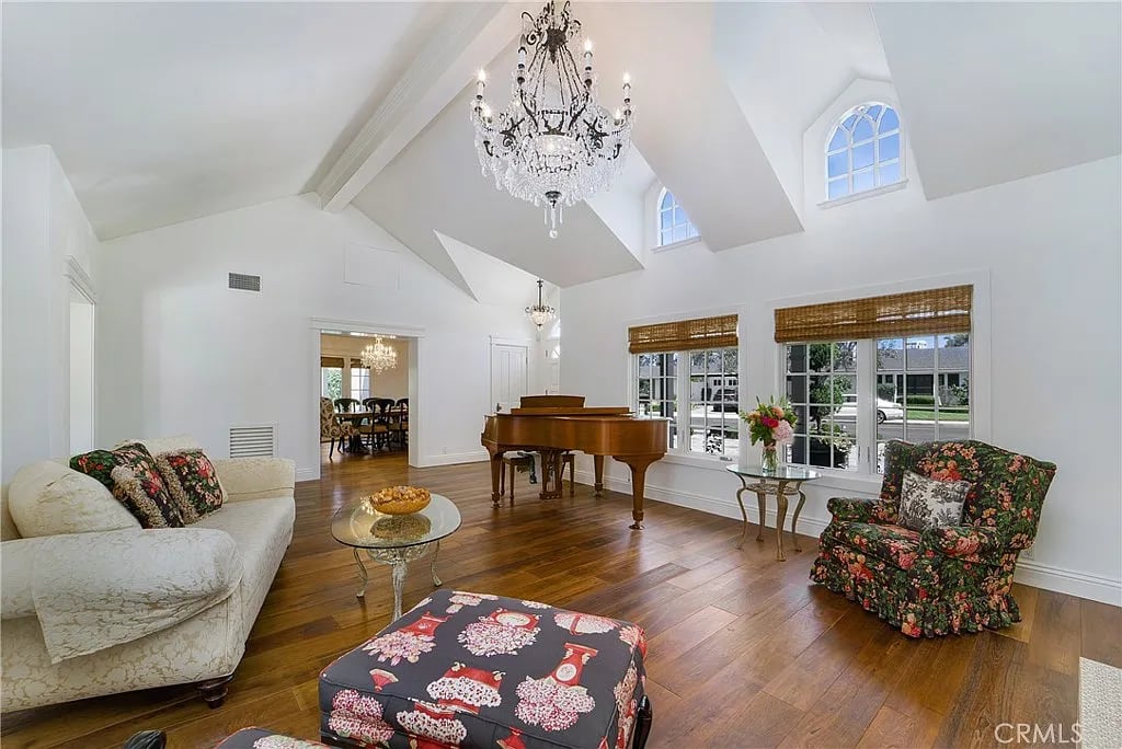 1401 Santanella Ter