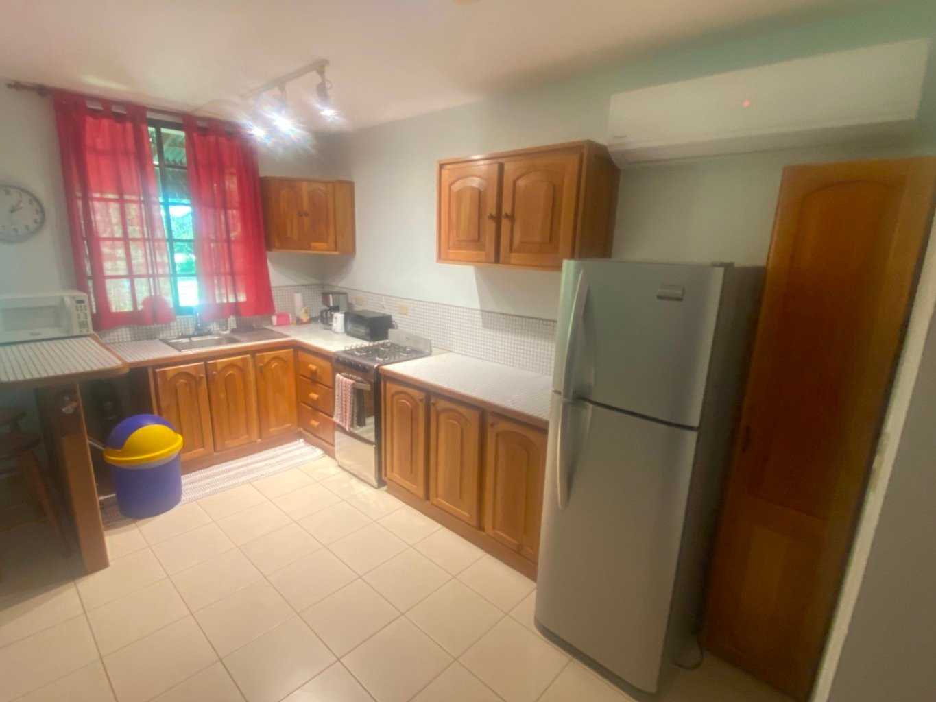 Turnkey Investment Property Near Playa Tortuga – Income-Generating Opportunity in Ojochal