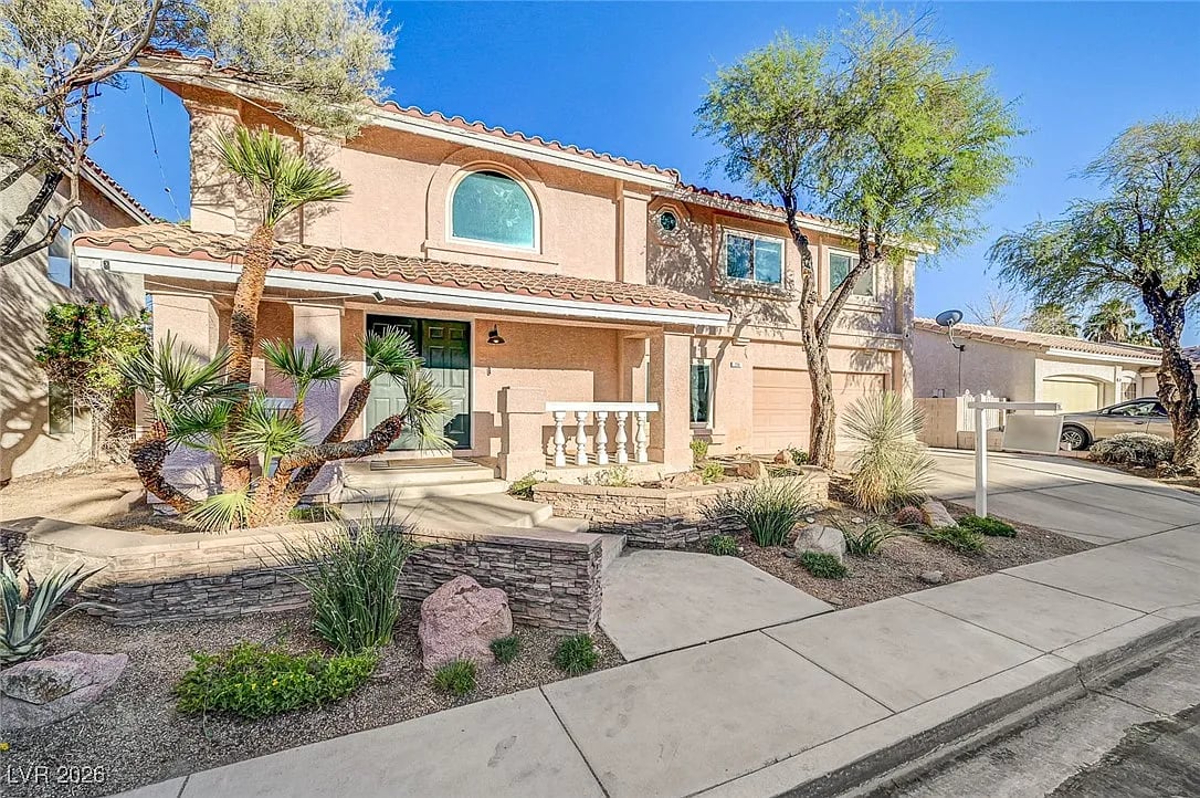 258 Finestra Dr