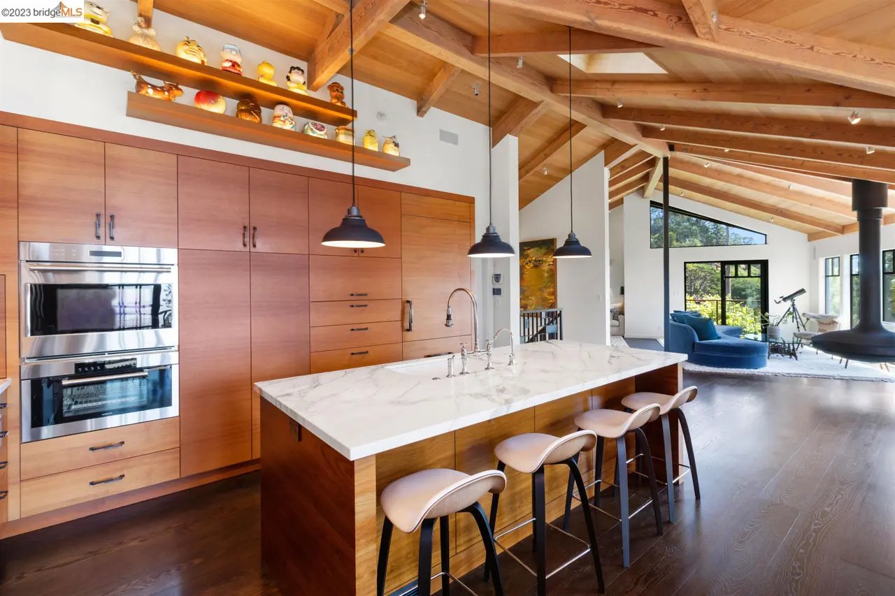 Preparing Your East Bay Home for a Premium Sale: Strategy, Presentation, and Market Insight