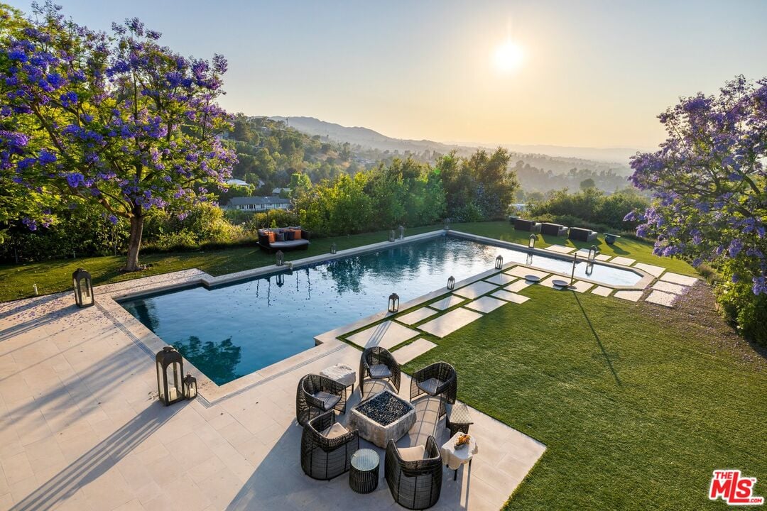 Stone Ridge Ln, 90077