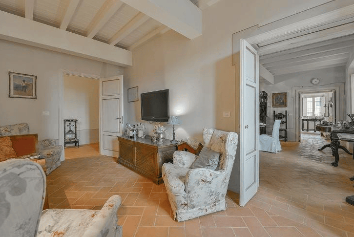 Charming Villa for Sale in Tuscany
