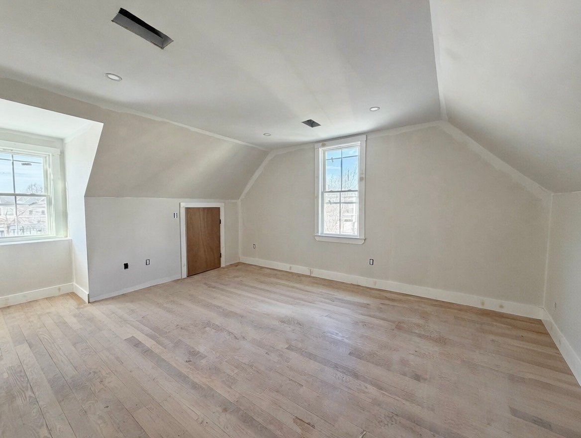 16 Harbor View Street