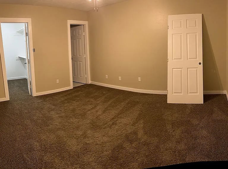 3644 Marigold Ln
