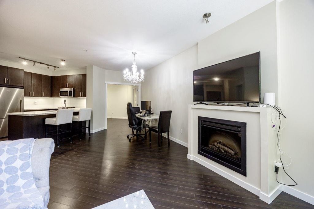 119 W 22nd St, #126