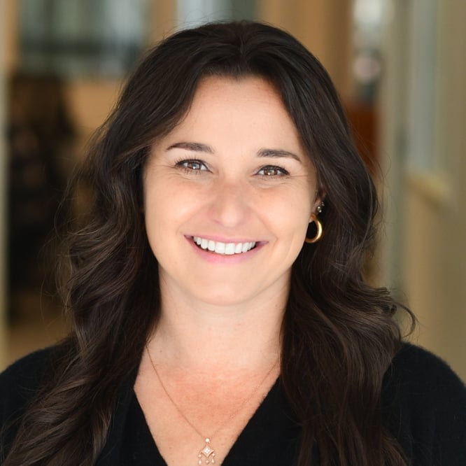 Lauren Morelli Santa Monica, CA Real Estate Agent Headshot