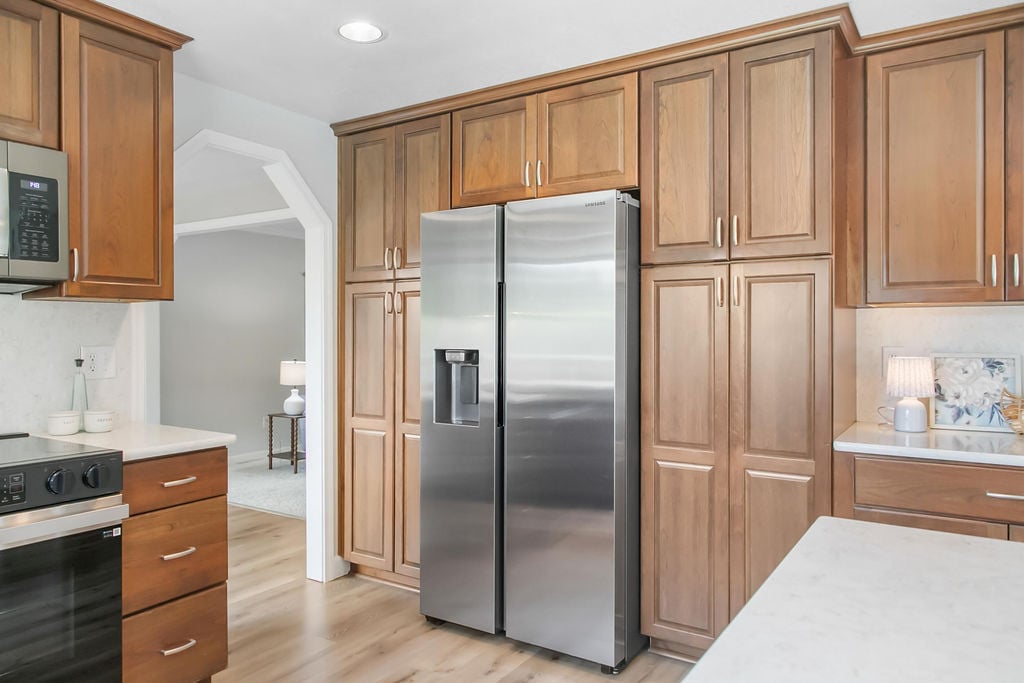 3055 NW Colonial Lane