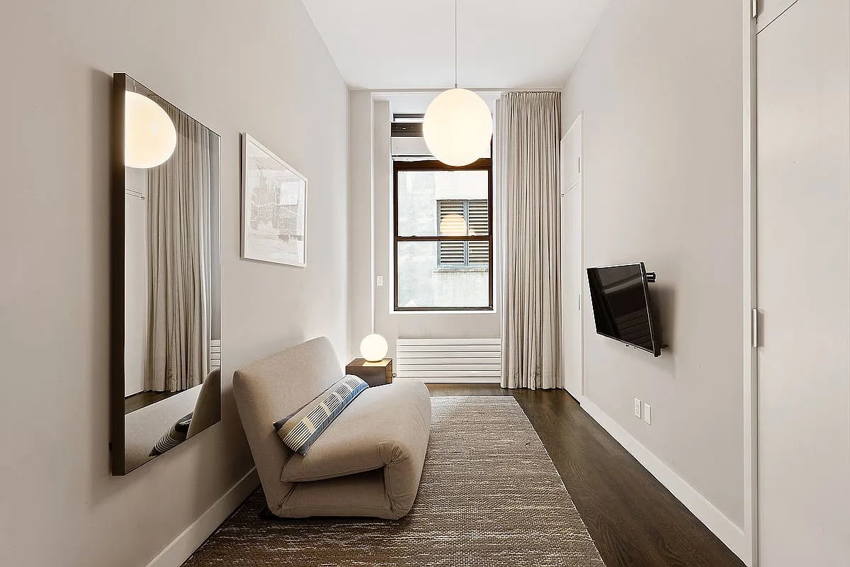 257 West 17th St, #2B