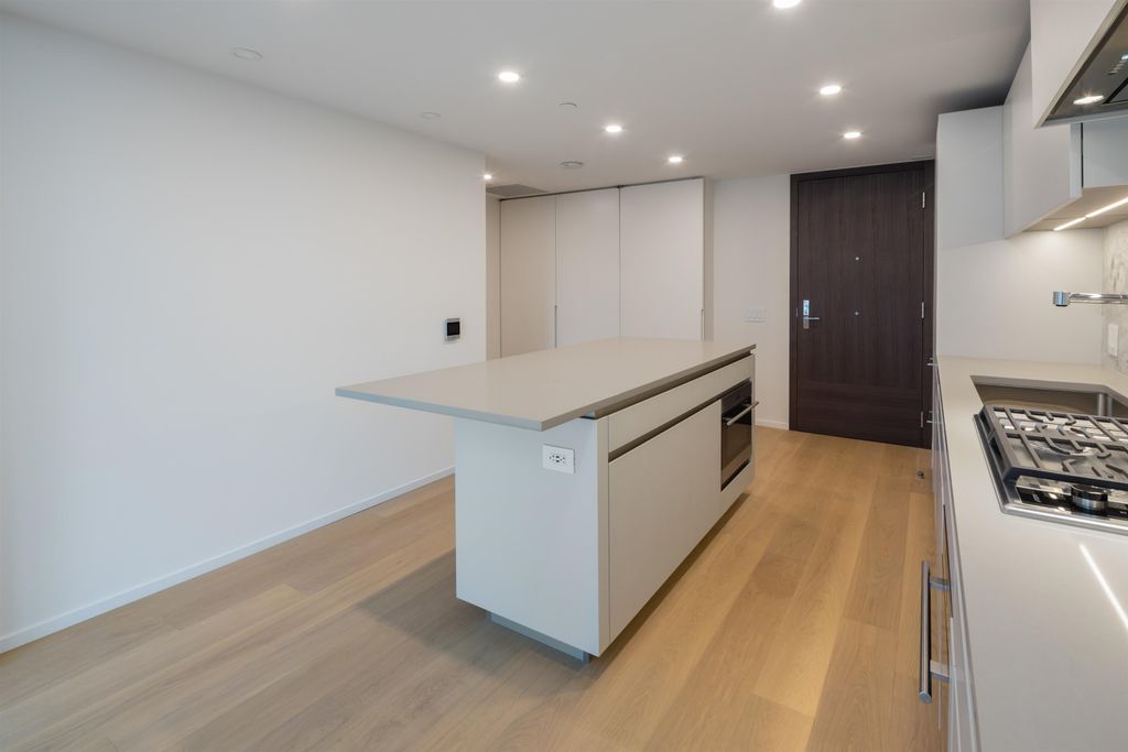 889 Pacific St, #1905