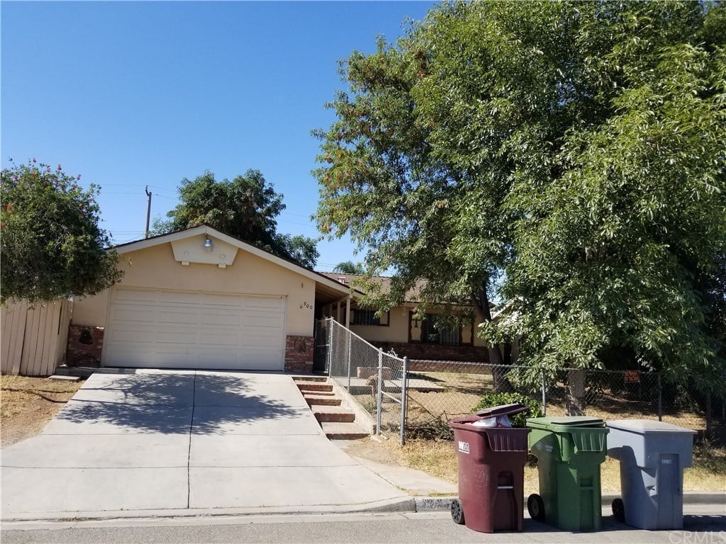 900 La Quinta Way