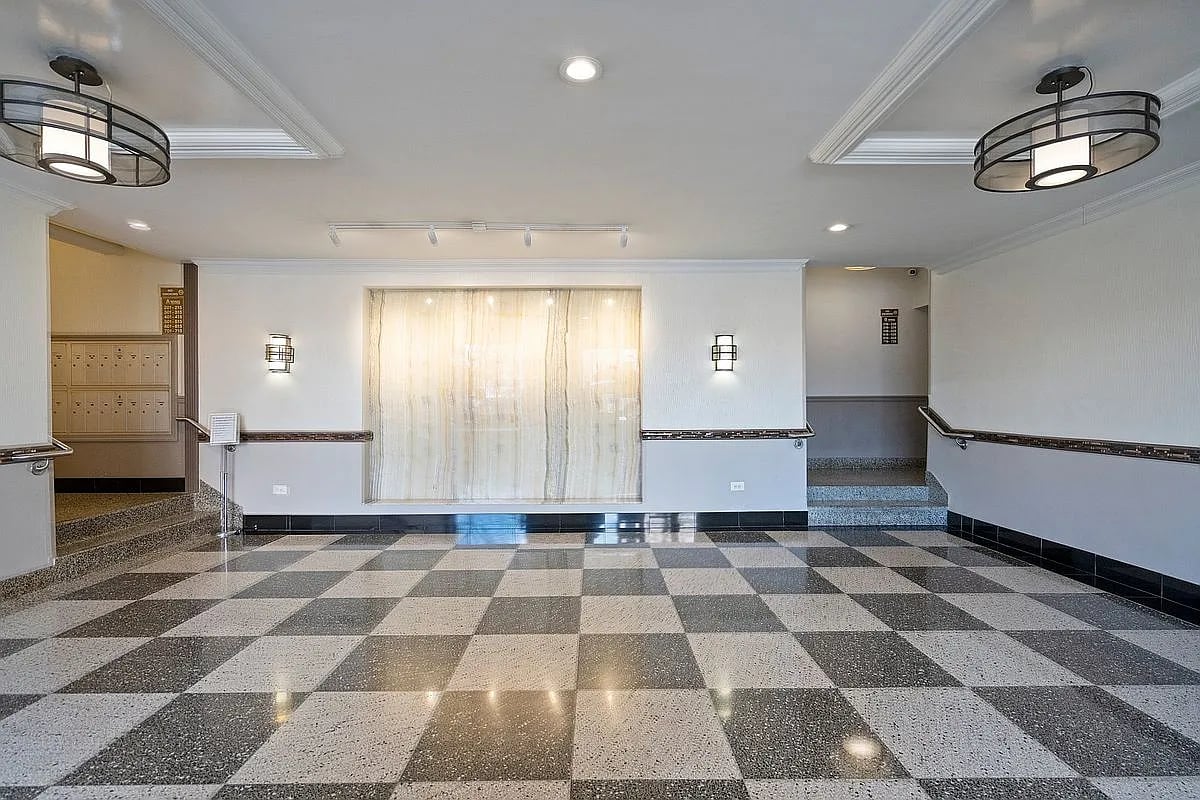 41-50 78th St APT 725