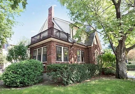 11 Dane St