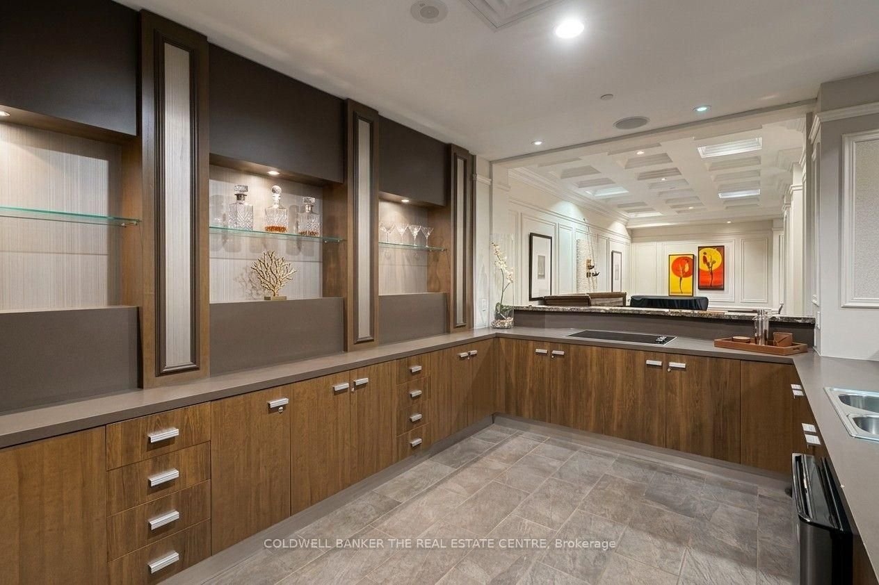 LUXURY LIVING IN NORTH YORK