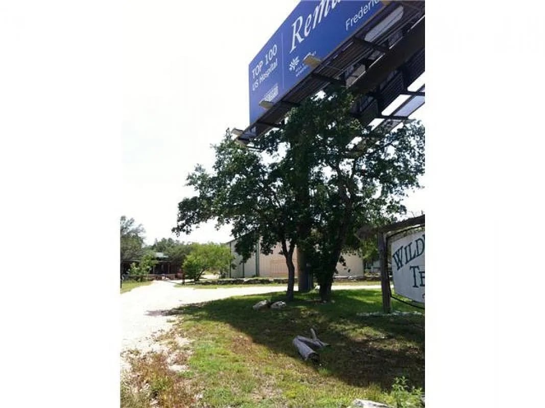 7748 E Us Highway 290 #B