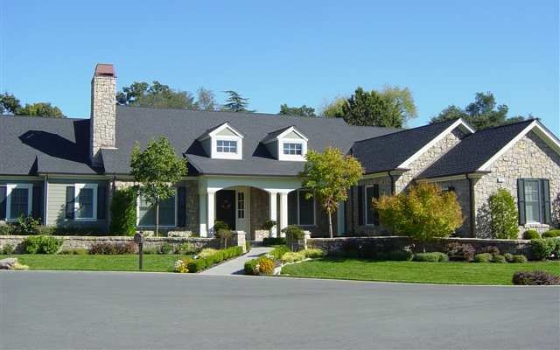 32 Sanford Ln